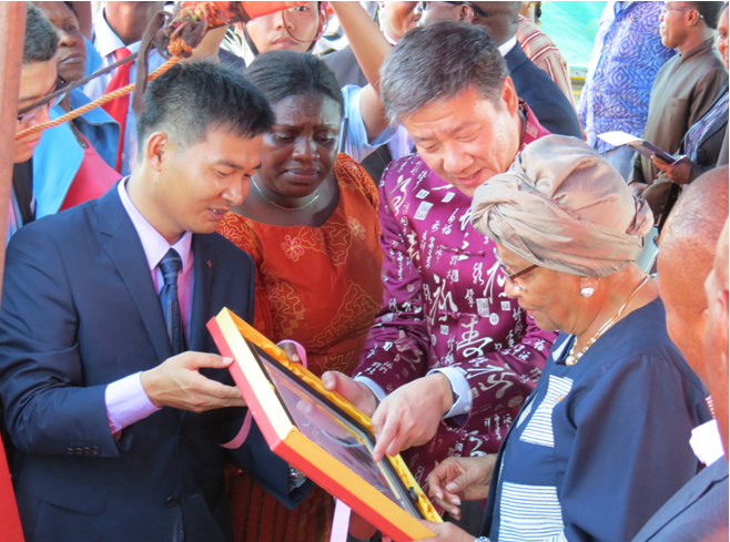 AG�콢�� (�й���½) Apple Store