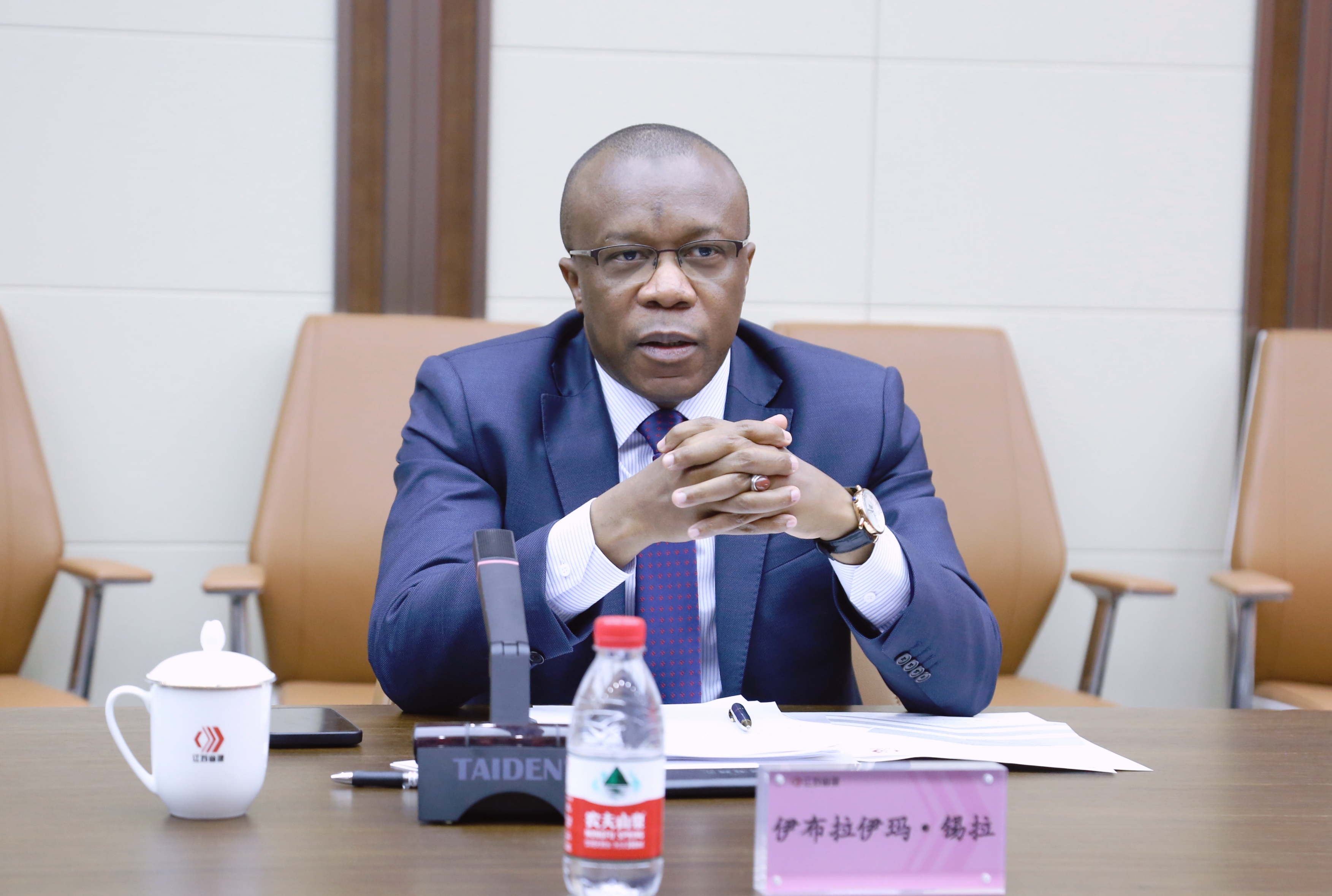 AG旗舰厅 (中国大陆) Apple Store